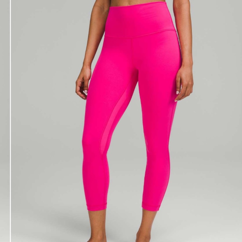 BNWT Lululemon Align High-Rise Crop 23"
Sonic Pink (6)